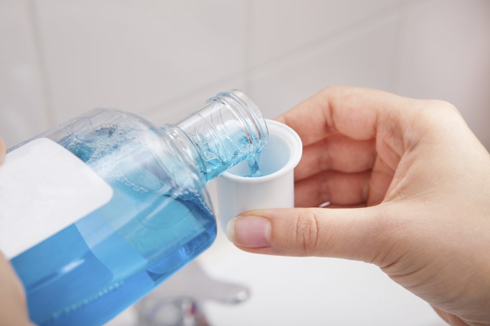Rince-bouche anti-bactérien